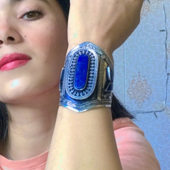 Single Lapis Lazuli Stone Cuff, Ethnic Afghan Handmade Cuff Bracelet - Picture 4 of 6